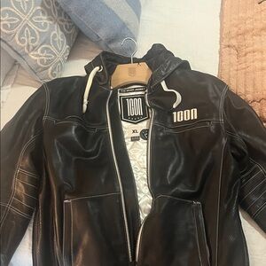 listing-status-banner